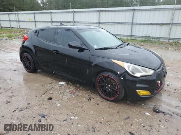 ✅ 2014 Hyundai Veloster • VIN: KMHTC6AD0EU183114 • Lot: 73082744. Wystawiony na Copart z przebiegiem 164 974 mil. Bezpłatny archiwum sprzedaży aukcyjnych z USA i szczegółowy raport historii pojazdu na DreamBid. Zdjęcie 4.