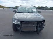 ✅ 2019 Dodge Journey SE • VIN: 3C4PDCBB2KT701518 • Lot: 43555749. Wystawiony na IAAI z przebiegiem 83 486 mil. Bezpłatny archiwum sprzedaży aukcyjnych z USA i szczegółowy raport historii pojazdu na DreamBid. Zdjęcie 6.