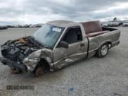 ✅ 2001 GMC Sonoma SL • VIN: 1GTCS145118108472 • Лот: 67515675. Опубликован ранее на Copart с пробегом Не указан. Бесплатный доступ к архиву аукционных продаж из США и подробный отчёт об истории автомобиля на DreamBid. Изображение 1.