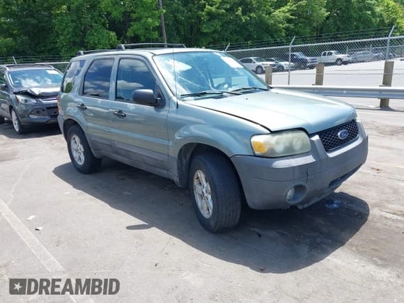 ✅ 2006 Ford Escape XLT • VIN: 1FMYU93156KB79094 • Lot: 42240986. Wystawiony na IAAI z przebiegiem 201 966 mil. Bezpłatny archiwum sprzedaży aukcyjnych z USA i szczegółowy raport historii pojazdu na DreamBid. Zdjęcie 1.
