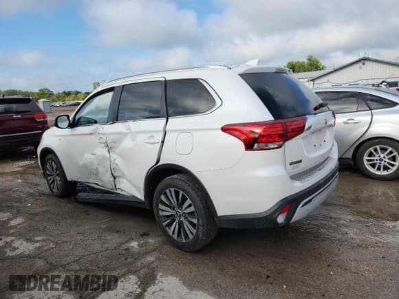 ✅ 2019 Mitsubishi Outlander GT • VIN: JA4JZ4AX3KZ024833 • Lot: 69227535. Listed on Copart with 64,282 mi. Free auction sales archive from the USA and detailed vehicle history report at DreamBid. Image 2.