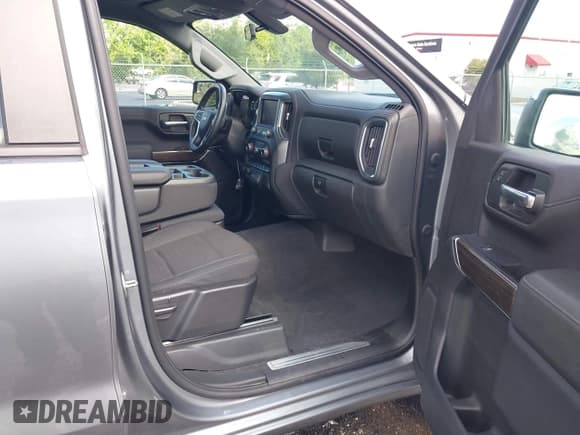 ✅ 2020 Chevrolet Silverado 1500 LT • VIN: 3GCUYDED9LG423950 • Lot: 43032146. Listed on IAAI with 66,587 mi. Free auction sales archive from the USA and detailed vehicle history report at DreamBid. Image 5.