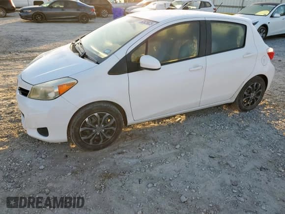 ✅ 2012 Toyota Yaris L • VIN: JTDKTUD31CD535864 • Лот: 92829625. Опубликован ранее на Copart с пробегом 110 719 миль. Бесплатный доступ к архиву аукционных продаж из США и подробный отчёт об истории автомобиля на DreamBid. Изображение 1.
