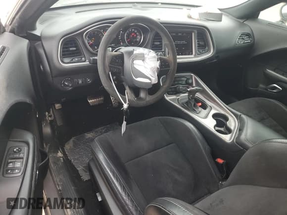 ✅ 2019 Dodge Challenger R/T Scat Pack • VIN: 2C3CDZFJ9KH719577 • Лот: 82574065. Опубликован ранее на Copart с пробегом 86 553 миль. Бесплатный доступ к архиву аукционных продаж из США и подробный отчёт об истории автомобиля на DreamBid. Изображение 8.