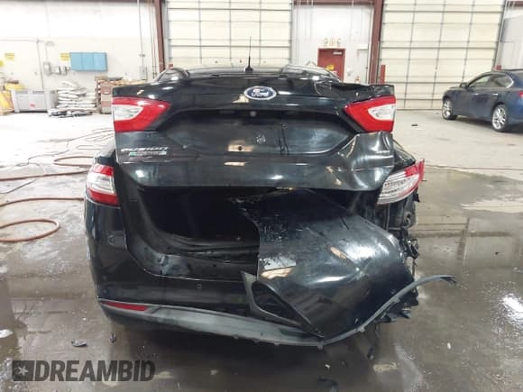 ✅ 2016 Ford Fusion SE Luxury • VIN: 3FA6P0PU8GR304711 • Lot: 42384712. Wystawiony na IAAI z przebiegiem 145 400 mil. Bezpłatny archiwum sprzedaży aukcyjnych z USA i szczegółowy raport historii pojazdu na DreamBid. Zdjęcie 16.