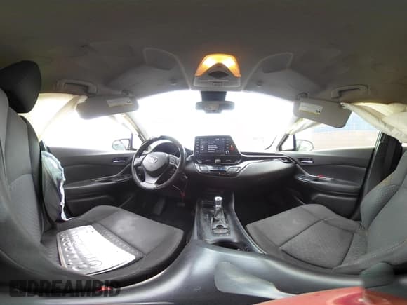 ✅ 2021 Toyota C-HR LE • VIN: JTNKHMBXXM1113842 • Lot: 42762072. Wystawiony na IAAI z przebiegiem 53 351 mil. Bezpłatny archiwum sprzedaży aukcyjnych z USA i szczegółowy raport historii pojazdu na DreamBid. Zdjęcie 18.