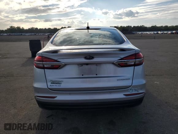 ✅ 2019 Ford Fusion Titanium • VIN: 3FA6P0SU9KR236113 • Lot: 84021305. Listed on Copart with 115,557 mi. Free auction sales archive from the USA and detailed vehicle history report at DreamBid. Image 6.