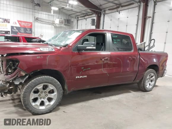 ✅ 2021 Ram 1500 Big Horn • VIN: 1C6RRFFG6MN605841 • Лот: 42702274. Опубликован ранее на IAAI с пробегом 122 865 миль. Бесплатный доступ к архиву аукционных продаж из США и подробный отчёт об истории автомобиля на DreamBid. Изображение 15.