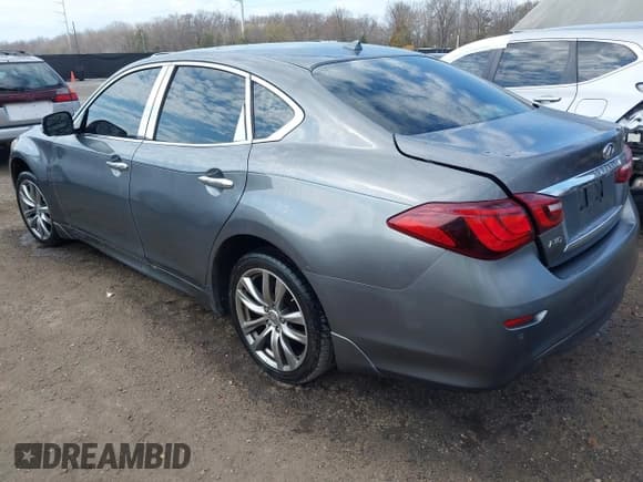 ✅ 2016 Infiniti Q70 • VIN: JN1BY1AR0GM270212 • Lot: 41889159. Listed on IAAI with 108,760 mi. Free auction sales archive from the USA and detailed vehicle history report at DreamBid. Image 3.