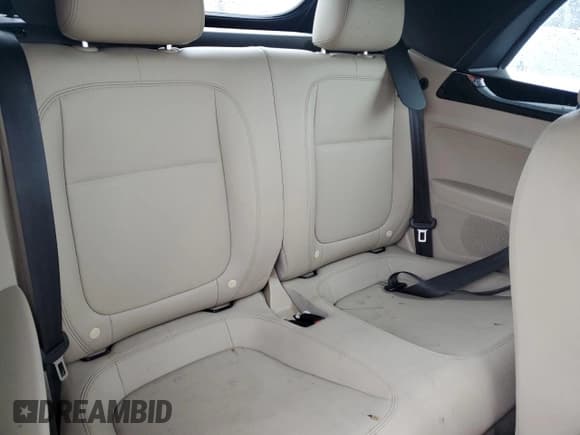 ✅ 2013 Volkswagen Beetle 2.5L • VIN: 3VW5P7AT2DM820342 • Лот: 83980605. Опубликован ранее на Copart с пробегом 97 485 миль. Бесплатный доступ к архиву аукционных продаж из США и подробный отчёт об истории автомобиля на DreamBid. Изображение 10.