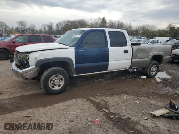 ✅ 2003 Chevrolet Silverado 1500 • VIN: 1GBHC23U73F173377 • Лот: 53089735. Опубликован ранее на Copart с пробегом 183 818 миль. Бесплатный доступ к архиву аукционных продаж из США и подробный отчёт об истории автомобиля на DreamBid. Изображение 1.