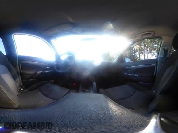 ✅ 2018 Mitsubishi Outlander ES • VIN: JA4AP3AU9JU024241 • Lot: 42553609. Wystawiony na IAAI z przebiegiem 86 143 mil. Bezpłatny archiwum sprzedaży aukcyjnych z USA i szczegółowy raport historii pojazdu na DreamBid. Zdjęcie 19.