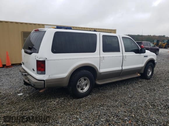 ✅ 2002 Ford Excursion Limited • VIN: 1FMNU42L02ED22146 • Лот: 81279374. Опубликован ранее на Copart с пробегом 361 546 миль. Бесплатный доступ к архиву аукционных продаж из США и подробный отчёт об истории автомобиля на DreamBid. Изображение 3.