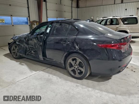 ✅ 2017 Alfa Romeo Giulia Ti • VIN: ZARFAEEN9H7553022 • Лот: 95876785. Опубликован ранее на Copart с пробегом 67 644 миль. Бесплатный доступ к архиву аукционных продаж из США и подробный отчёт об истории автомобиля на DreamBid. Изображение 2.