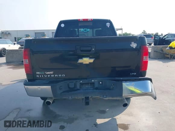 ✅ 2011 Chevrolet Silverado 1500 LTZ • VIN: 3GCPKTE38BG140597 • Lot: 43070304. Wystawiony na IAAI z przebiegiem 181 113 mil. Bezpłatny archiwum sprzedaży aukcyjnych z USA i szczegółowy raport historii pojazdu na DreamBid. Zdjęcie 16.