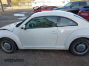 ✅ 2013 Volkswagen Beetle Fender Edition • VIN: 3VWJP7AT2DM614534 • Лот: 41919625. Опубликован ранее на IAAI с пробегом 86 362 миль. Бесплатный доступ к архиву аукционных продаж из США и подробный отчёт об истории автомобиля на DreamBid. Изображение 14.