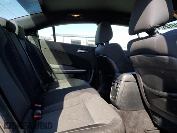 ✅ 2018 Dodge Charger SXT Plus • VIN: 2C3CDXHG4JH155924 • Лот: 85869585. Опубликован ранее на Copart с пробегом 84 469 миль. Бесплатный доступ к архиву аукционных продаж из США и подробный отчёт об истории автомобиля на DreamBid. Изображение 10.