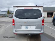 ✅ 2016 Mercedes-Benz Metris Passenger • VIN: WD4PG2EEXG3097393 • Lot: 43678664. Wystawiony na IAAI z przebiegiem 164 162 mil. Bezpłatny archiwum sprzedaży aukcyjnych z USA i szczegółowy raport historii pojazdu na DreamBid. Zdjęcie 16.