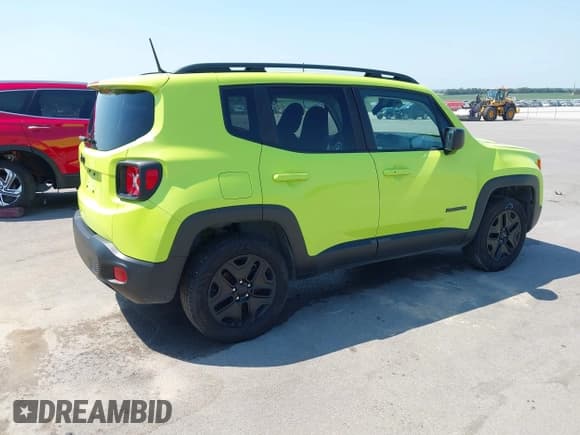 ✅ 2018 Jeep Renegade Sport • VIN: ZACCJBAB6JPH65585 • Lot: 42996972. Wystawiony na IAAI z przebiegiem 85 840 mil. Bezpłatny archiwum sprzedaży aukcyjnych z USA i szczegółowy raport historii pojazdu na DreamBid. Zdjęcie 4.