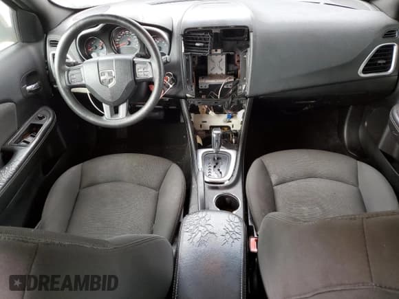 ✅ 2013 Dodge Avenger SE • VIN: 1C3CDZAB8DN676036 • Лот: 85551015. Опубликован ранее на Copart с пробегом 162 428 миль. Бесплатный доступ к архиву аукционных продаж из США и подробный отчёт об истории автомобиля на DreamBid. Изображение 8.