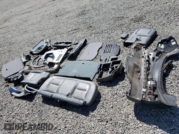 ✅ 2017 Chevrolet Bolt EV Premier • VIN: 1G1FX6S03H4190895 • Lot: 47925325. Listed on Copart with 39,344 mi. Free auction sales archive from the USA and detailed vehicle history report at DreamBid. Image 12.