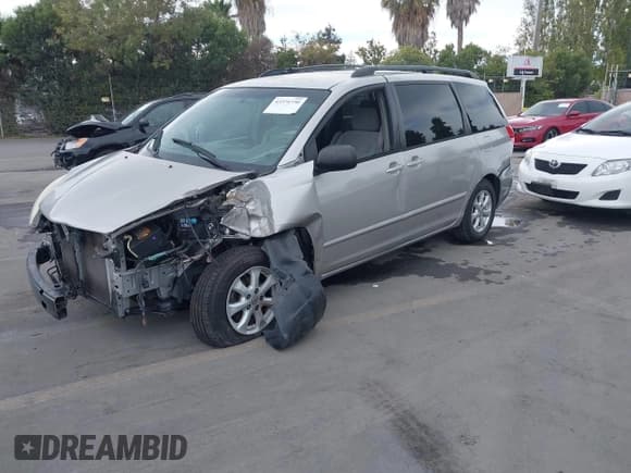 ✅ 2006 Toyota Sienna CE • VIN: 5TDZA23C36S489747 • Lot: 43374730. Wystawiony na IAAI z przebiegiem 116 788 mil. Bezpłatny archiwum sprzedaży aukcyjnych z USA i szczegółowy raport historii pojazdu na DreamBid. Zdjęcie 2.