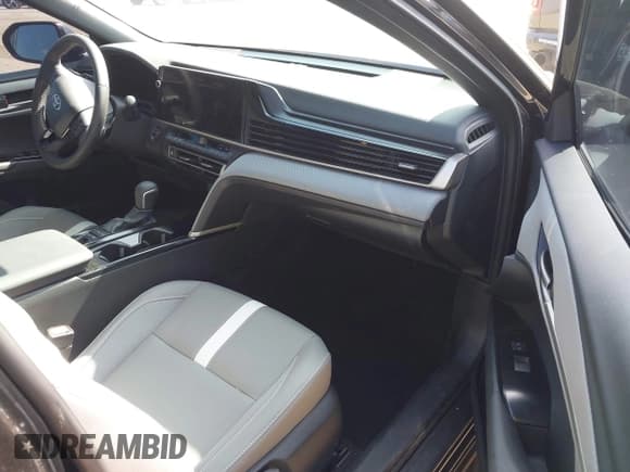 ✅ 2025 Toyota Camry LE • VIN: 4T1DAACK6SU158111 • Lot: 43540485. Listed on IAAI with 1,265 mi. Free auction sales archive from the USA and detailed vehicle history report at DreamBid. Image 5.