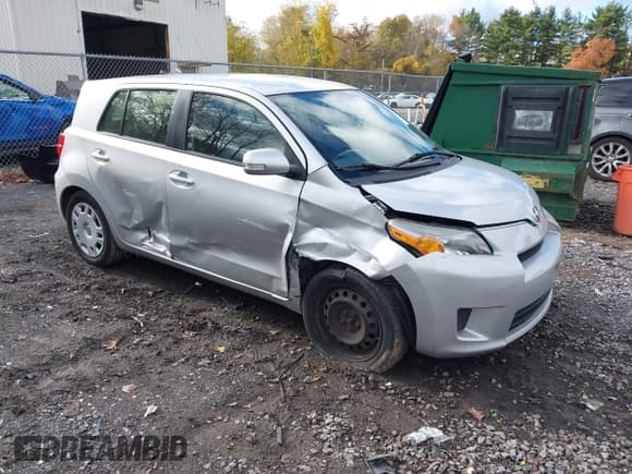 ✅ 2014 Scion xD • VIN: JTKKUPB4XE1045401 • Lot: 43596503. Wystawiony na IAAI z przebiegiem 80 154 mil. Bezpłatny archiwum sprzedaży aukcyjnych z USA i szczegółowy raport historii pojazdu na DreamBid. Zdjęcie 1.
