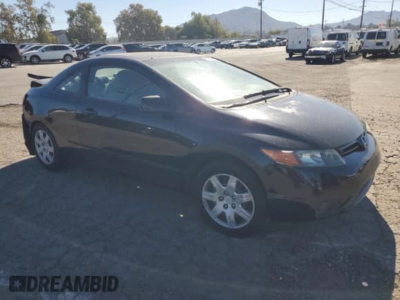 ✅ 2008 Honda Civic LX • VIN: 2HGFG12688H563870 • Lot: 82618855. Listed on Copart with 112,083 mi. Free auction sales archive from the USA and detailed vehicle history report at DreamBid. Image 4.