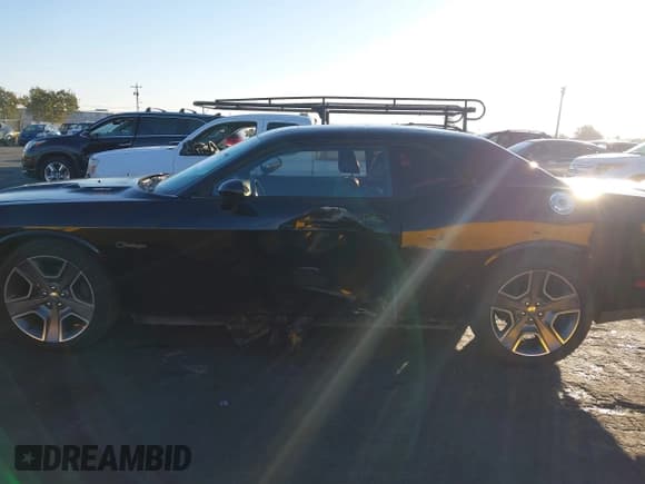 ✅ 2012 Dodge Challenger R/T Classic • VIN: 2C3CDYBTXCH254925 • Лот: 43581117. Опубликован ранее на IAAI с пробегом 107 557 миль. Бесплатный доступ к архиву аукционных продаж из США и подробный отчёт об истории автомобиля на DreamBid. Изображение 15.