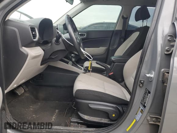 ✅ 2020 Hyundai Venue SEL • VIN: KMHRC8A38LU030295 • Lot: 85872184. Listed on Copart with 113,468 mi. Free auction sales archive from the USA and detailed vehicle history report at DreamBid. Image 7.