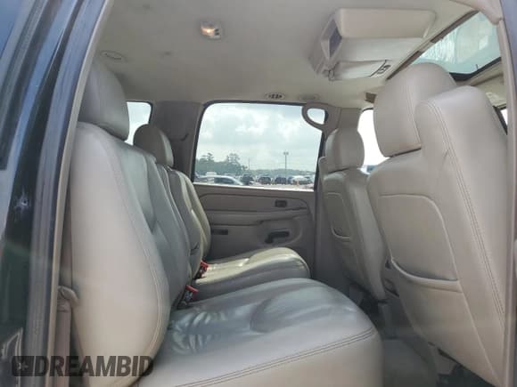 ✅ 2005 Chevrolet Suburban Z71 • VIN: 3GNFK16Z85G172903 • Лот: 54149585. Опубликован ранее на Copart с пробегом 281 745 миль. Бесплатный доступ к архиву аукционных продаж из США и подробный отчёт об истории автомобиля на DreamBid. Изображение 11.