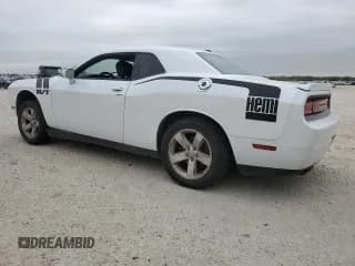 ✅ 2012 Dodge Challenger R/T • VIN: 2C3CDYBT7CH162039 • Lot: 82385804. Wystawiony na Copart z przebiegiem 92 474 mil. Bezpłatny archiwum sprzedaży aukcyjnych z USA i szczegółowy raport historii pojazdu na DreamBid. Zdjęcie 2.