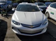 ✅ 2018 Chevrolet Volt Premier • VIN: 1G1RD6S55JU144489 • Lot: 74380403. Wystawiony na Copart z przebiegiem 56 181 mil. Bezpłatny archiwum sprzedaży aukcyjnych z USA i szczegółowy raport historii pojazdu na DreamBid. Zdjęcie 5.