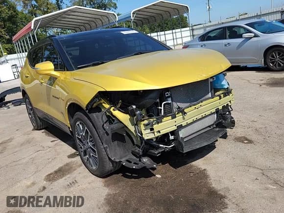 ✅ 2024 Chevrolet Blazer RS • VIN: 3GNKBERS2RS221360 • Lot: 80482245. Wystawiony na Copart z przebiegiem 7 684 mil. Bezpłatny archiwum sprzedaży aukcyjnych z USA i szczegółowy raport historii pojazdu na DreamBid. Zdjęcie 15.