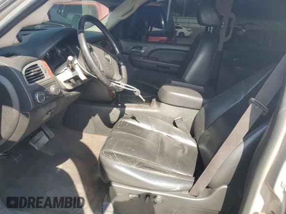 ✅ 2008 Chevrolet Silverado 2500HD LTZ • VIN: 1GCHK23638F137158 • Лот: 64662885. Опубликован ранее на Copart с пробегом 287 534 миль. Бесплатный доступ к архиву аукционных продаж из США и подробный отчёт об истории автомобиля на DreamBid. Изображение 7.