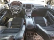 ✅ 2018 Jeep Grand Cherokee Upland • VIN: 1C4RJFAG2JC251685 • Лот: 70127975. Опубликован ранее на Copart с пробегом 122 085 миль. Бесплатный доступ к архиву аукционных продаж из США и подробный отчёт об истории автомобиля на DreamBid. Изображение 8.