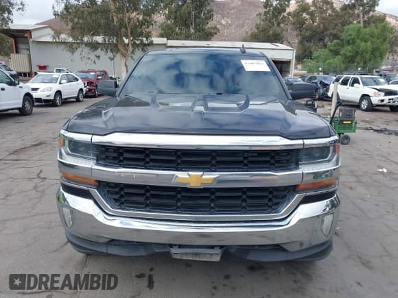 ✅ 2018 Chevrolet Silverado 1500 LT • VIN: 3GCPCREC7JG602033 • Lot: 43407063. Wystawiony na IAAI z przebiegiem 81 468 mil. Bezpłatny archiwum sprzedaży aukcyjnych z USA i szczegółowy raport historii pojazdu na DreamBid. Zdjęcie 12.