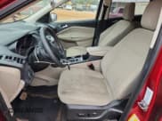 ✅ 2019 Ford Escape SE • VIN: 1FMCU0GD5KUA88576 • Lot: 82357405. Wystawiony na Copart z przebiegiem 102 594 mil. Bezpłatny archiwum sprzedaży aukcyjnych z USA i szczegółowy raport historii pojazdu na DreamBid. Zdjęcie 7.