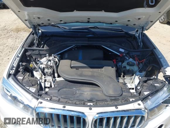 ✅ 2018 BMW X5 xDrive40e • VIN: 5UXKT0C51J0V98736 • Lot: 42859281. Listed on IAAI with 100,979 mi. Free auction sales archive from the USA and detailed vehicle history report at DreamBid. Image 10.