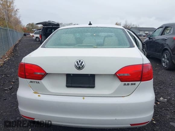 ✅ 2012 Volkswagen Jetta SE • VIN: 3VWDP7AJXCM468779 • Лот: 43516669. Опубликован ранее на IAAI с пробегом 153 442 миль. Бесплатный доступ к архиву аукционных продаж из США и подробный отчёт об истории автомобиля на DreamBid. Изображение 16.