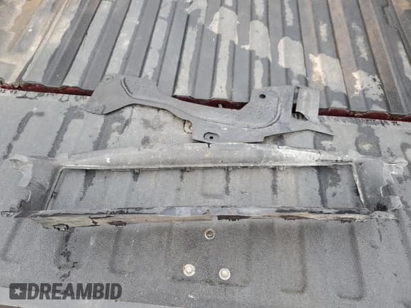 ✅ 2014 Chevrolet Silverado 2500HD LT • VIN: 1GC1KXCGXEF171200 • Лот: 90451825. Опубликован ранее на Copart с пробегом 87 697 миль. Бесплатный доступ к архиву аукционных продаж из США и подробный отчёт об истории автомобиля на DreamBid. Изображение 12.