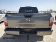 ✅ 2017 Nissan Titan SV • VIN: 1N6AA1F25HN556025 • Лот: 50098995. Опубликован ранее на Copart с пробегом 161 927 миль. Бесплатный доступ к архиву аукционных продаж из США и подробный отчёт об истории автомобиля на DreamBid. Изображение 6.