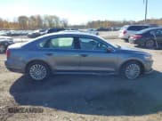 ✅ 2017 Volkswagen Passat SE • VIN: 1VWBT7A37HC014907 • Lot: 43559552. Listed on IAAI with 171,721 mi. Free auction sales archive from the USA and detailed vehicle history report at DreamBid. Image 13.