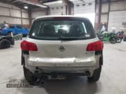 ✅ 2012 Volkswagen Tiguan SE • VIN: WVGAV7AX7CW545197 • Lot: 42480692. Listed on IAAI with 81,335 mi. Free auction sales archive from the USA and detailed vehicle history report at DreamBid. Image 6.