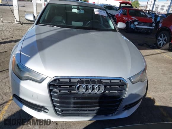 ✅ 2014 Audi A6 Premium Plus • VIN: WAUGFAFC5EN036309 • Lot: 43470364. Wystawiony na IAAI z przebiegiem 188 865 mil. Bezpłatny archiwum sprzedaży aukcyjnych z USA i szczegółowy raport historii pojazdu na DreamBid. Zdjęcie 12.