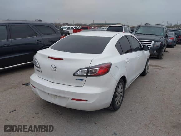 ✅ 2012 Mazda 3 i Touring • VIN: JM1BL1V71C1555730 • Лот: 41613565. Опубликован ранее на IAAI с пробегом 83 607 миль. Бесплатный доступ к архиву аукционных продаж из США и подробный отчёт об истории автомобиля на DreamBid. Изображение 4.