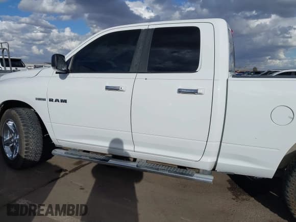✅ 2010 Dodge 1500 SLT • VIN: 1D7RB1GT3AS141602 • Лот: 41593437. Опубликован ранее на IAAI с пробегом 252 154 миль. Бесплатный доступ к архиву аукционных продаж из США и подробный отчёт об истории автомобиля на DreamBid. Изображение 15.