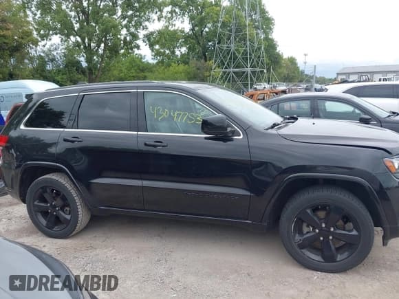✅ 2015 Jeep Grand Cherokee Laredo • VIN: 1C4RJFAG7FC918189 • Лот: 43047753. Опубликован ранее на IAAI с пробегом 99 612 миль. Бесплатный доступ к архиву аукционных продаж из США и подробный отчёт об истории автомобиля на DreamBid. Изображение 13.
