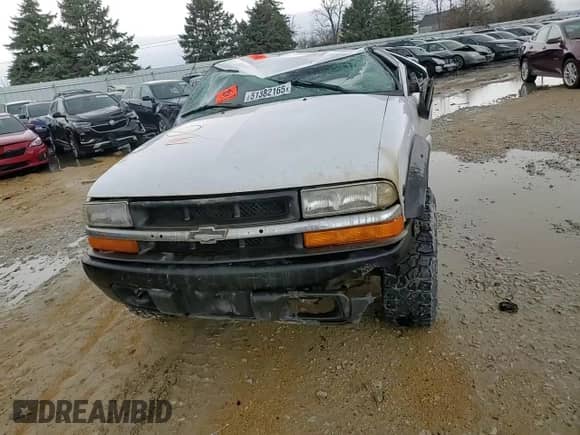 2001 Chevrolet S-10 LS ZR2 с VIN 1GCCT19W718148151, выставлен на аукционе Copart как лот 51382165 с пробегом Не указан миль и На запчасти • Non repairable. История ставок и продаж доступна на DreamBid. Изображение 10.